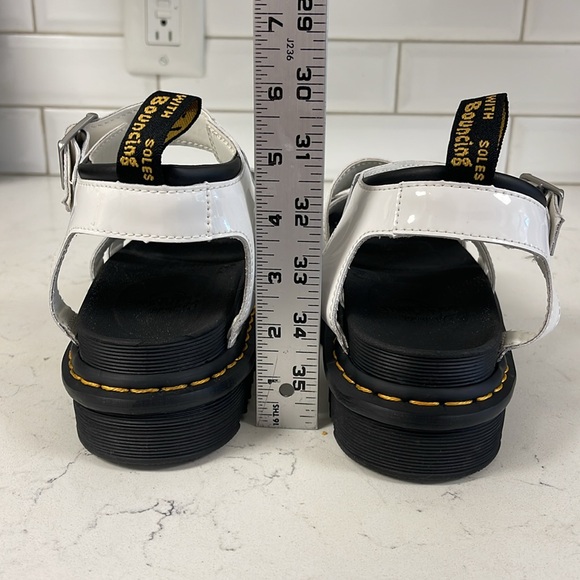 DR. Marten’s BLAIRE White HYDRO Synthetic LEATHER STRAP SANDALS Size 7 - Picture 4 of 17